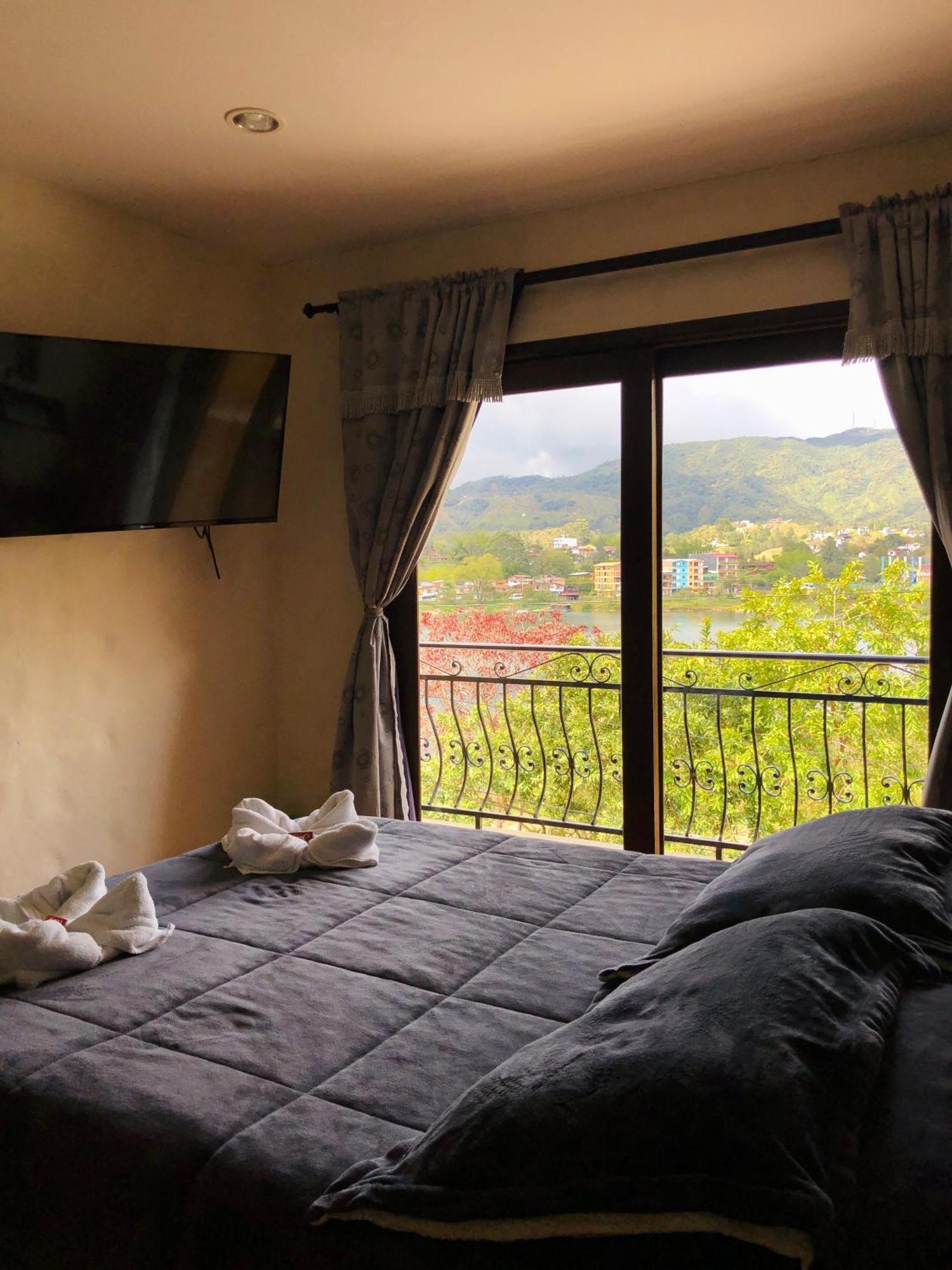 Guatapé Lake View Hostel מראה חיצוני תמונה